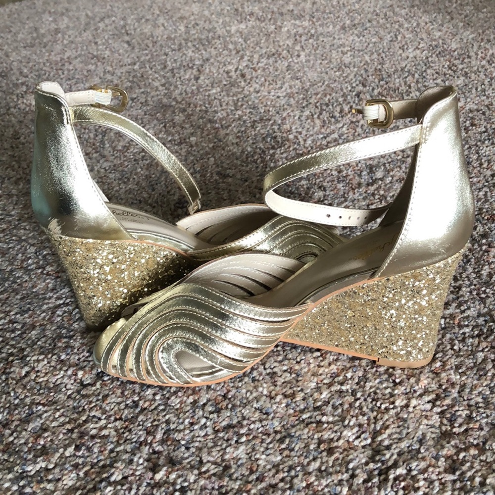 BESS WEDGES